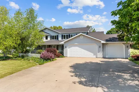 146 Old Orchard Ln, Neenah, WI 54956