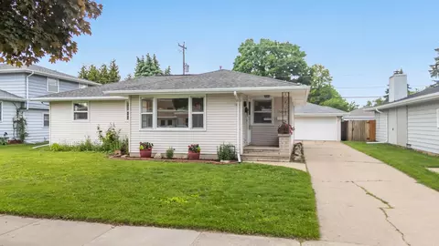1500 E Lindbergh St, Appleton, WI 54911 photo 2