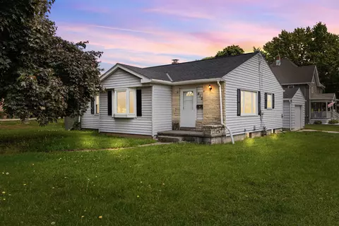 510 S Madison St, Chilton, WI 53014