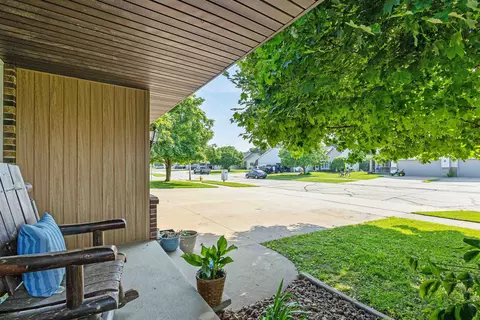 Exterior - 3610 N Terri Ln, Appleton, WI 54914 photo 5 of 19