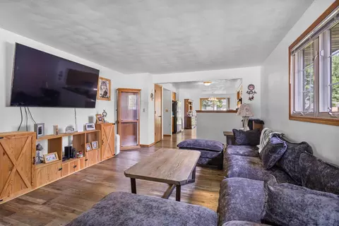 Living - 3610 N Terri Ln, Appleton, WI 54914 photo 7 of 7