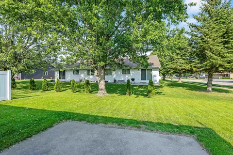 Exterior - 3610 N Terri Ln, Appleton, WI 54914 photo 16 of 19