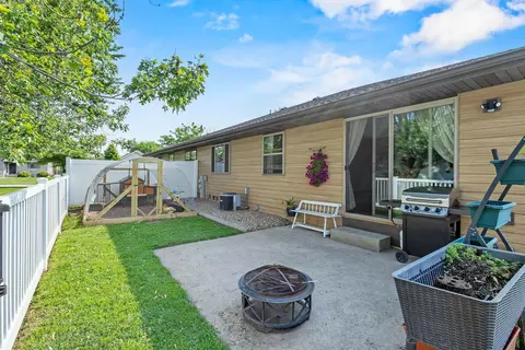 Exterior - 3610 N Terri Ln, Appleton, WI 54914 photo 7 of 19