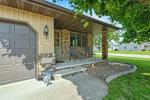 Exterior - 3610 N Terri Ln, Appleton, WI 54914 photo 14 of 19