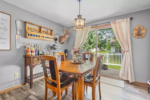 Dining - 3610 N Terri Ln, Appleton, WI 54914 photo 1 of 4