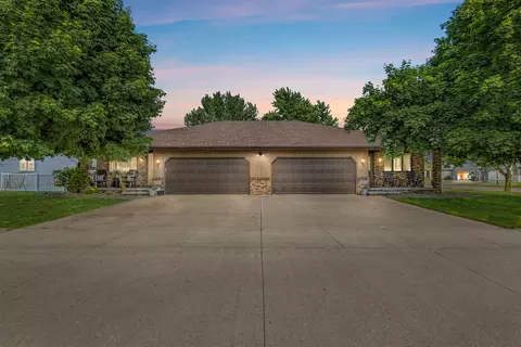 Exterior - 3610 N Terri Ln, Appleton, WI 54914 photo 1 of 19