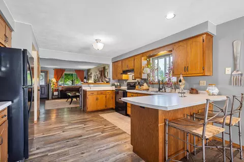 Kitchen - 3610 N Terri Ln, Appleton, WI 54914 photo 2 of 10