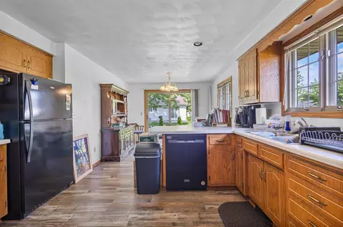 Kitchen - 3610 N Terri Ln, Appleton, WI 54914 photo 10 of 10