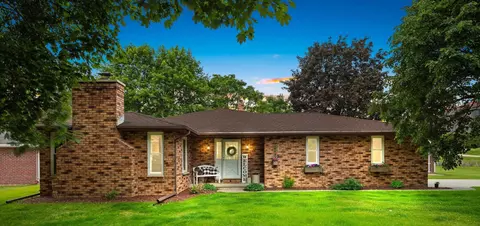 3520 Aerts Ln, De Pere, WI 54115