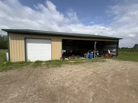 7093 Carriveau Ln, Oconto Falls, WI 54154