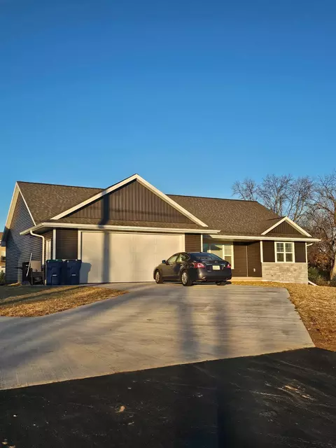 1459 Hoffman Rd, Green Bay, WI 54311