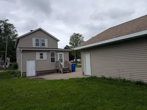 Exterior - 926 W Lawrence St, Appleton, WI 54914 photo 4 of 4