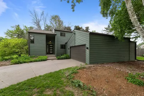 929 E Northwood Dr, Appleton, WI 54911