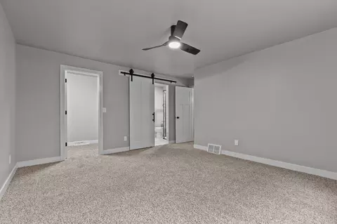 Bedroom - 929 E Northwood Dr, Appleton, WI 54911 photo 3 of 7