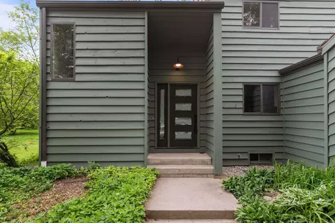Exterior - 929 E Northwood Dr, Appleton, WI 54911 photo 14 of 15