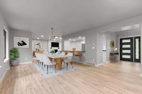 Dining - 929 E Northwood Dr, Appleton, WI 54911 photo 1 of 2