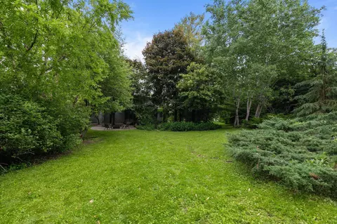 Exterior - 929 E Northwood Dr, Appleton, WI 54911 photo 7 of 15