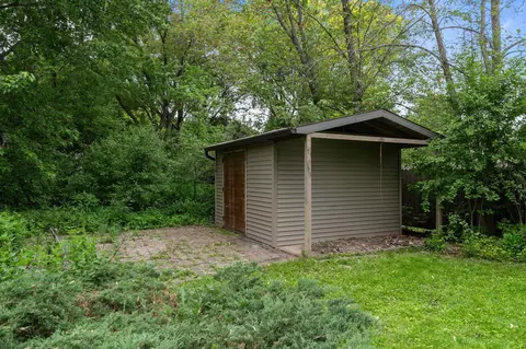 Exterior - 929 E Northwood Dr, Appleton, WI 54911 photo 8 of 15