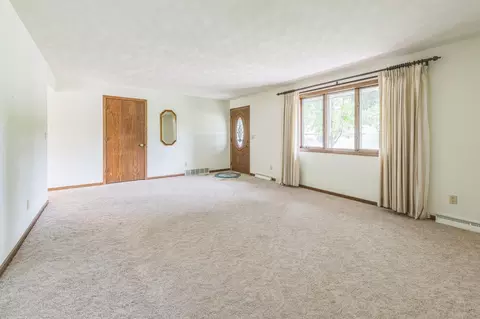 Living - 2324 W Applegate Dr, Appleton, WI 54914 photo 1 of 3