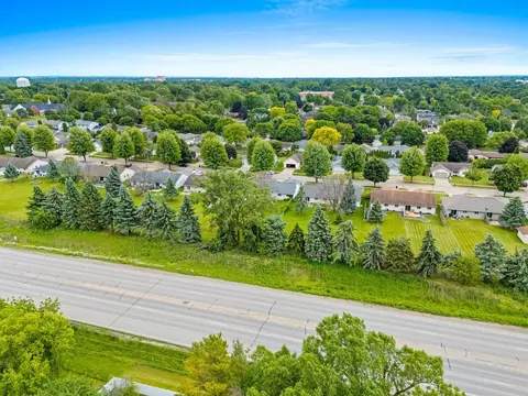 View/Area - 1416 W Weiland Ln, Appleton, WI 54914 photo 5 of 11