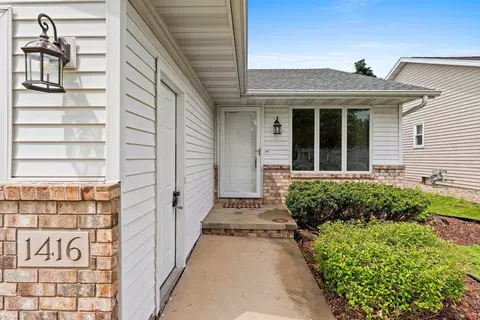 Exterior - 1416 W Weiland Ln, Appleton, WI 54914 photo 2 of 13