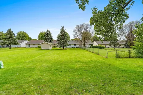 Exterior - 1416 W Weiland Ln, Appleton, WI 54914 photo 10 of 13