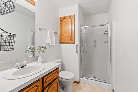 Bath - 1416 W Weiland Ln, Appleton, WI 54914 photo 1 of 3