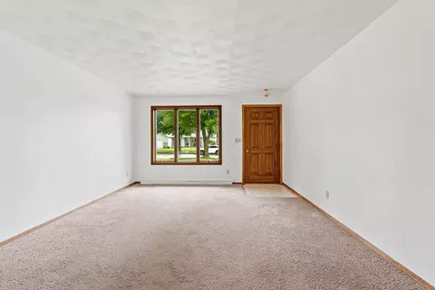 Living - 1416 W Weiland Ln, Appleton, WI 54914 photo 1 of 3