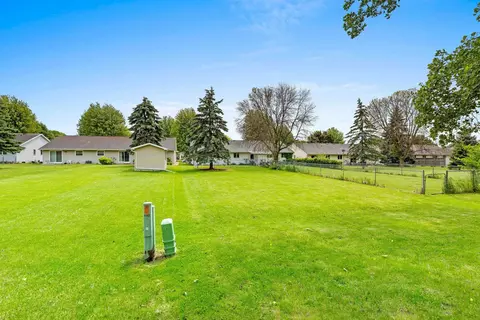 Exterior - 1416 W Weiland Ln, Appleton, WI 54914 photo 9 of 13