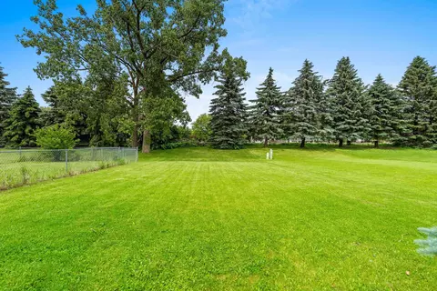 Exterior - 1416 W Weiland Ln, Appleton, WI 54914 photo 12 of 13