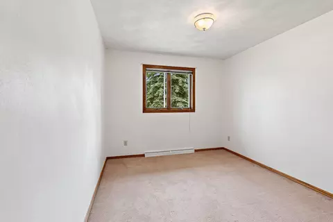 Bedroom - 1416 W Weiland Ln, Appleton, WI 54914 photo 4 of 4