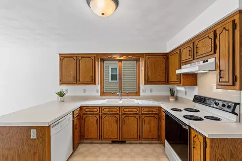 Kitchen - 1416 W Weiland Ln, Appleton, WI 54914 photo 3 of 4