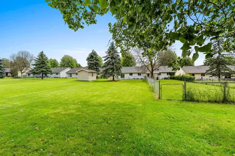 Exterior - 1416 W Weiland Ln, Appleton, WI 54914 photo 11 of 13