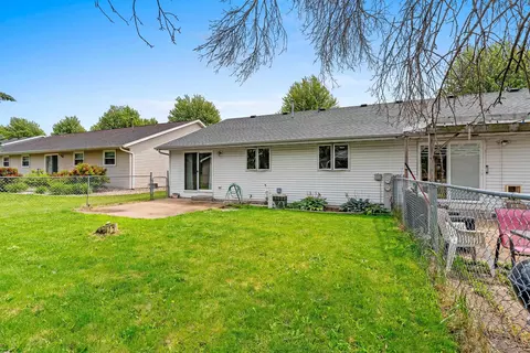 Exterior - 1416 W Weiland Ln, Appleton, WI 54914 photo 6 of 13