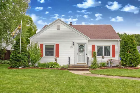 1702 S Douglas St, Appleton, WI 54914