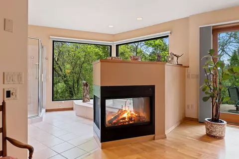 Bath - 1225 W Cedar St, Appleton, WI 54914 photo 5 of 10