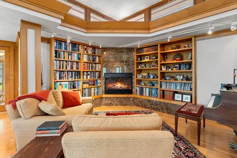 Living - 1225 W Cedar St, Appleton, WI 54914 photo 5 of 7
