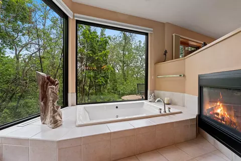 Bath - 1225 W Cedar St, Appleton, WI 54914 photo 6 of 10