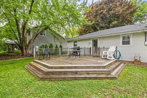 Exterior - 931 W Lindbergh St, Appleton, WI 54914 photo 7 of 14