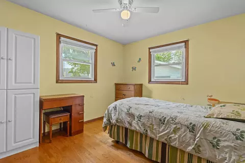 Bedroom - 931 W Lindbergh St, Appleton, WI 54914 photo 3 of 4