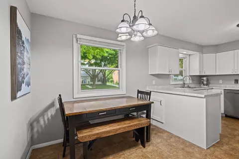 Dining - 931 W Lindbergh St, Appleton, WI 54914 photo 2 of 2