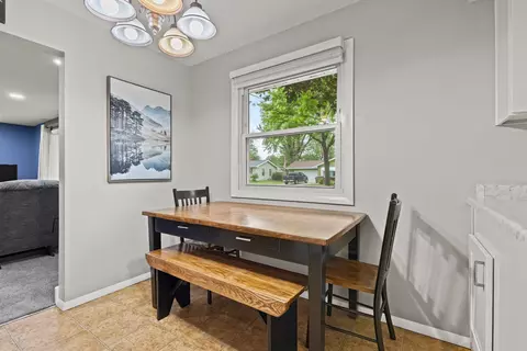 Dining - 931 W Lindbergh St, Appleton, WI 54914 photo 1 of 2