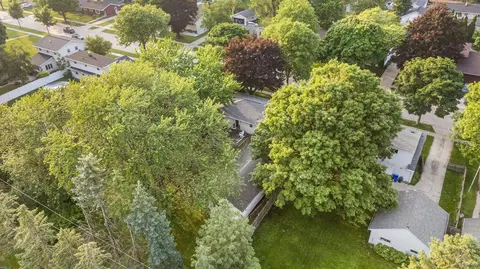 View/Area - 931 W Lindbergh St, Appleton, WI 54914 photo 2 of 9