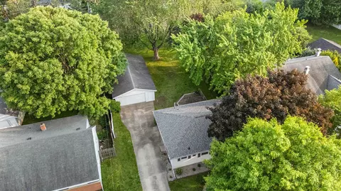 View/Area - 931 W Lindbergh St, Appleton, WI 54914 photo 1 of 9