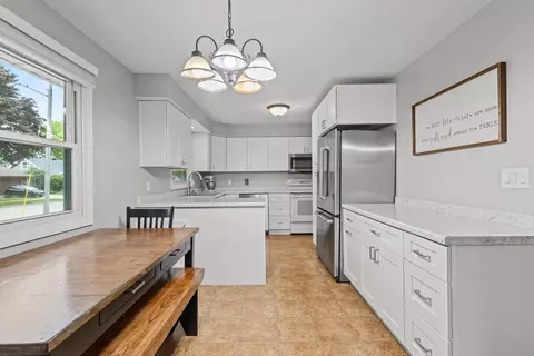 Kitchen - 931 W Lindbergh St, Appleton, WI 54914 photo 6 of 6