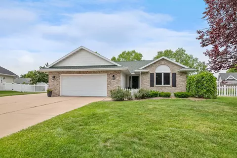 1283 Rita Ln, De Pere, WI 54115