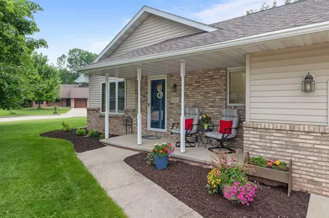 54 Opportunity Way, Appleton, WI 54915 photo 3