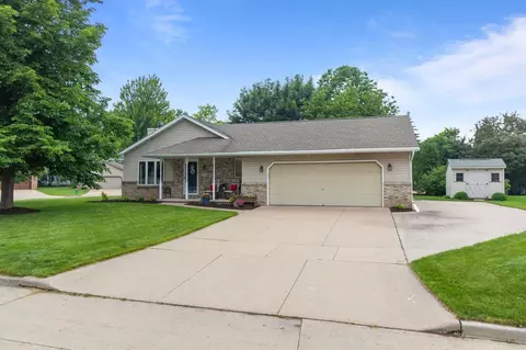 54 Opportunity Way, Appleton, WI 54915 photo 2
