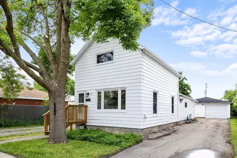 242 Michigan Ave, Oconto, WI 54153
