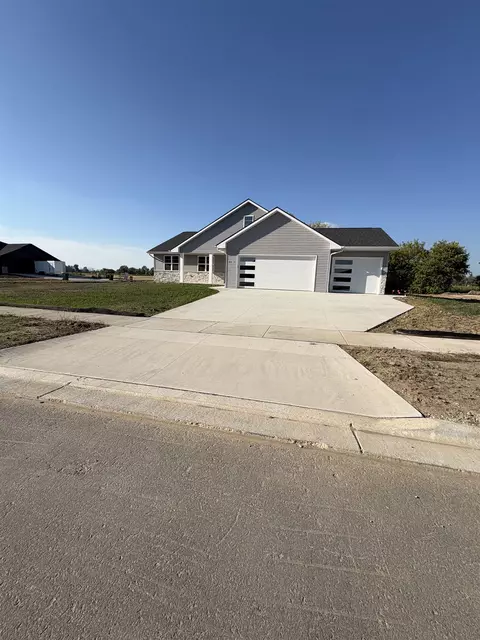 4674 Paul Ln, Green Bay, WI 54313